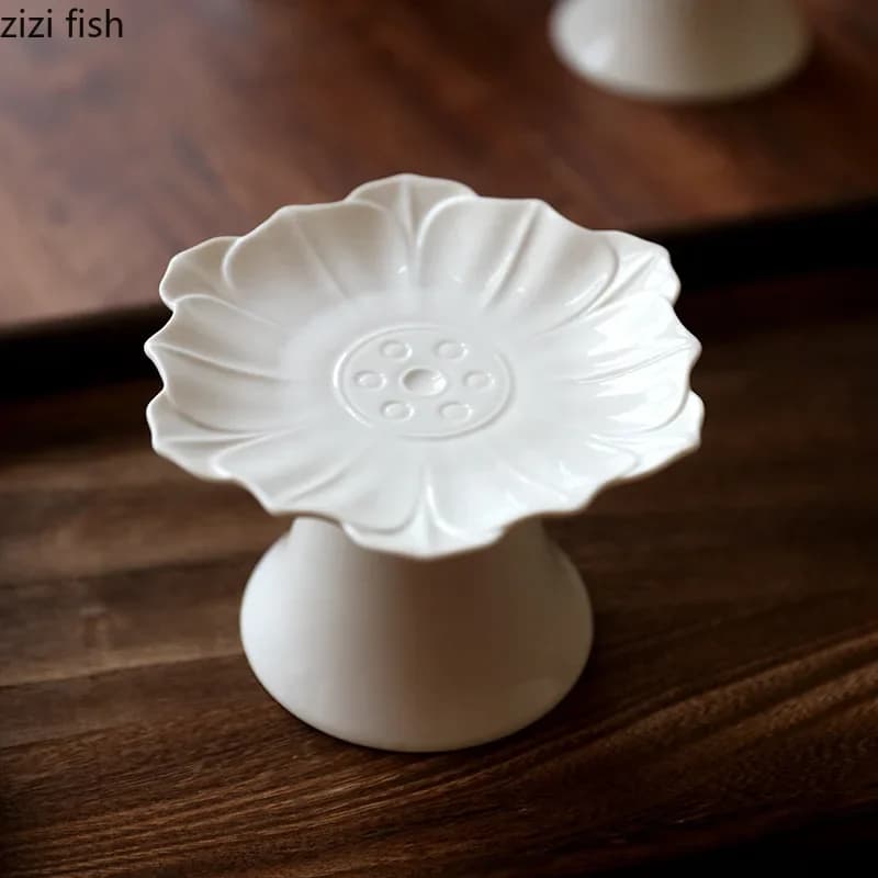 Flower Shaped Ceramic High Footed Plate Creative Pastry Cake Plate Afternoon Tea Dried Fruit Plate Molecular Cuisine Tableware