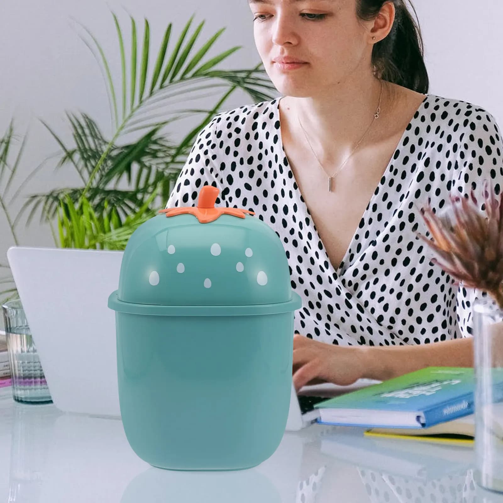 Cestino per Rifiuti Compatto con Coperchio Ribaltabile, Contenitore per Spazzatura in Plastica PP Resistente, Cestino per Carta da Scrivania
