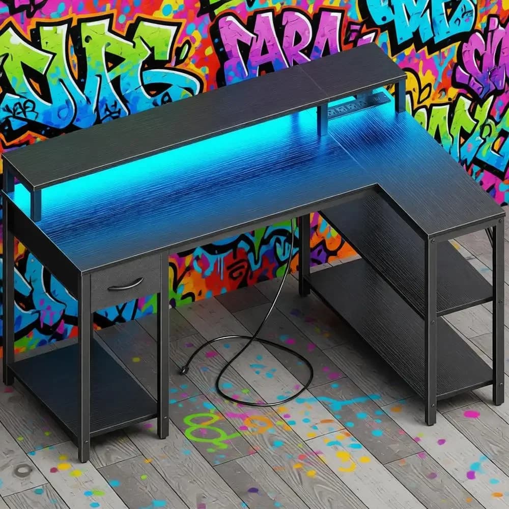 Scrivania da gioco a forma di L con 47 LED illuminata con prese di corrente, scrivania reversibile con ripiani e supporto per monitor, ideale per casa o ufficio, Bl