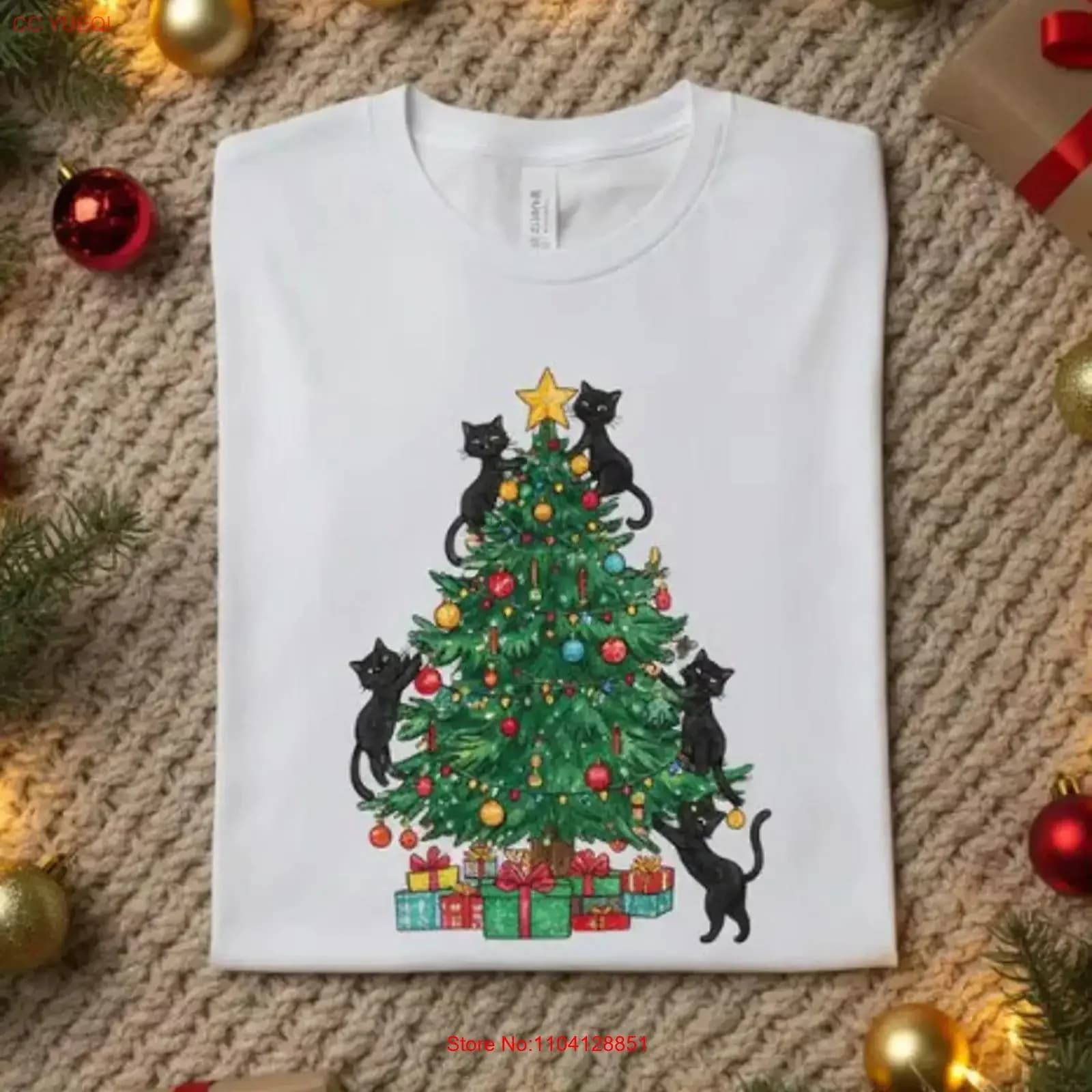 Maglietta con gatti che si arrampicano sull'albero di Natale, abbigliamento vintage festivo per gatti, vestiti di design effetto lavato, eleganti, leggermente elasticizzati, versatili