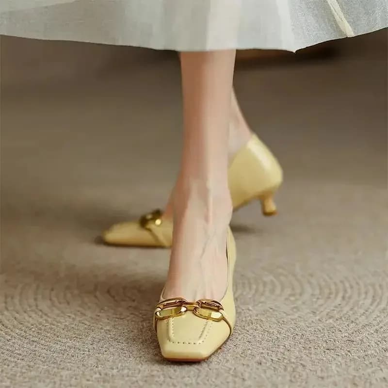French Niche Soft Women's Leather Apartments Spring Autumn 2024 New Style Soft Evening Cat Heel 3 cm Small Heel High