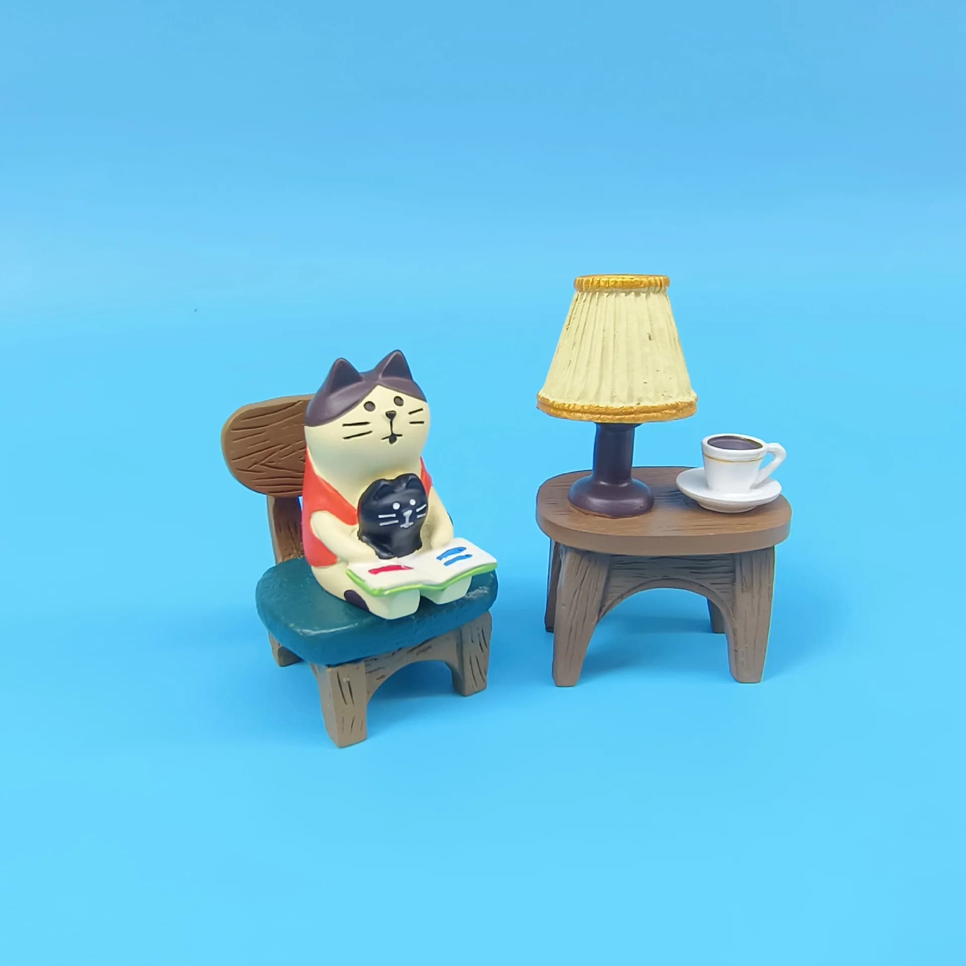 Statua in Resina di Gatto Orientale e Rospo, Piccola Lampada da Scrivania Decorativa, Graziosa Decorazione da Tavolo per Casa, Regalo per Laureati