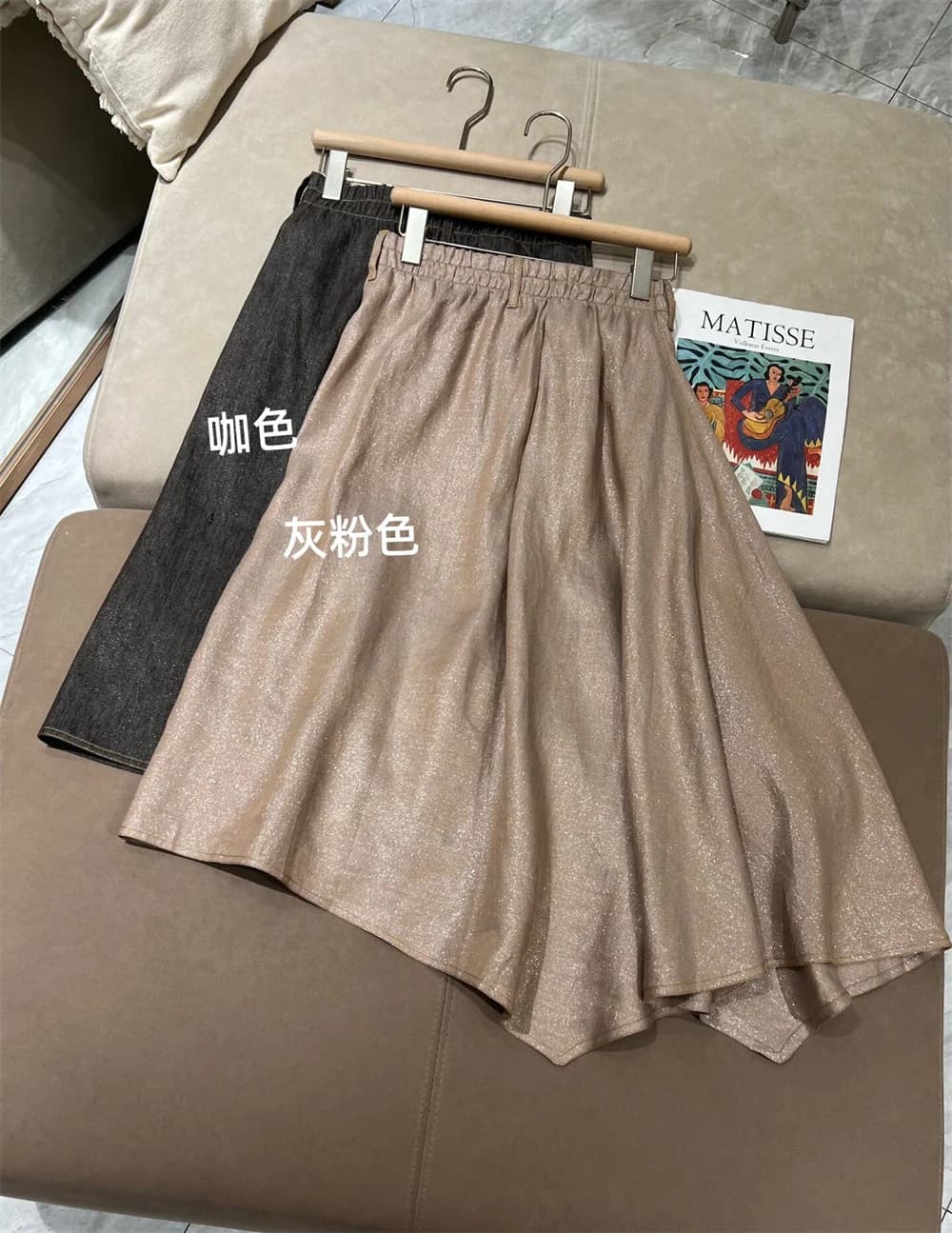 Gonna midi in lino irregolare da donna, finemente rifinita, versatile, traspirante, con elastico in vita