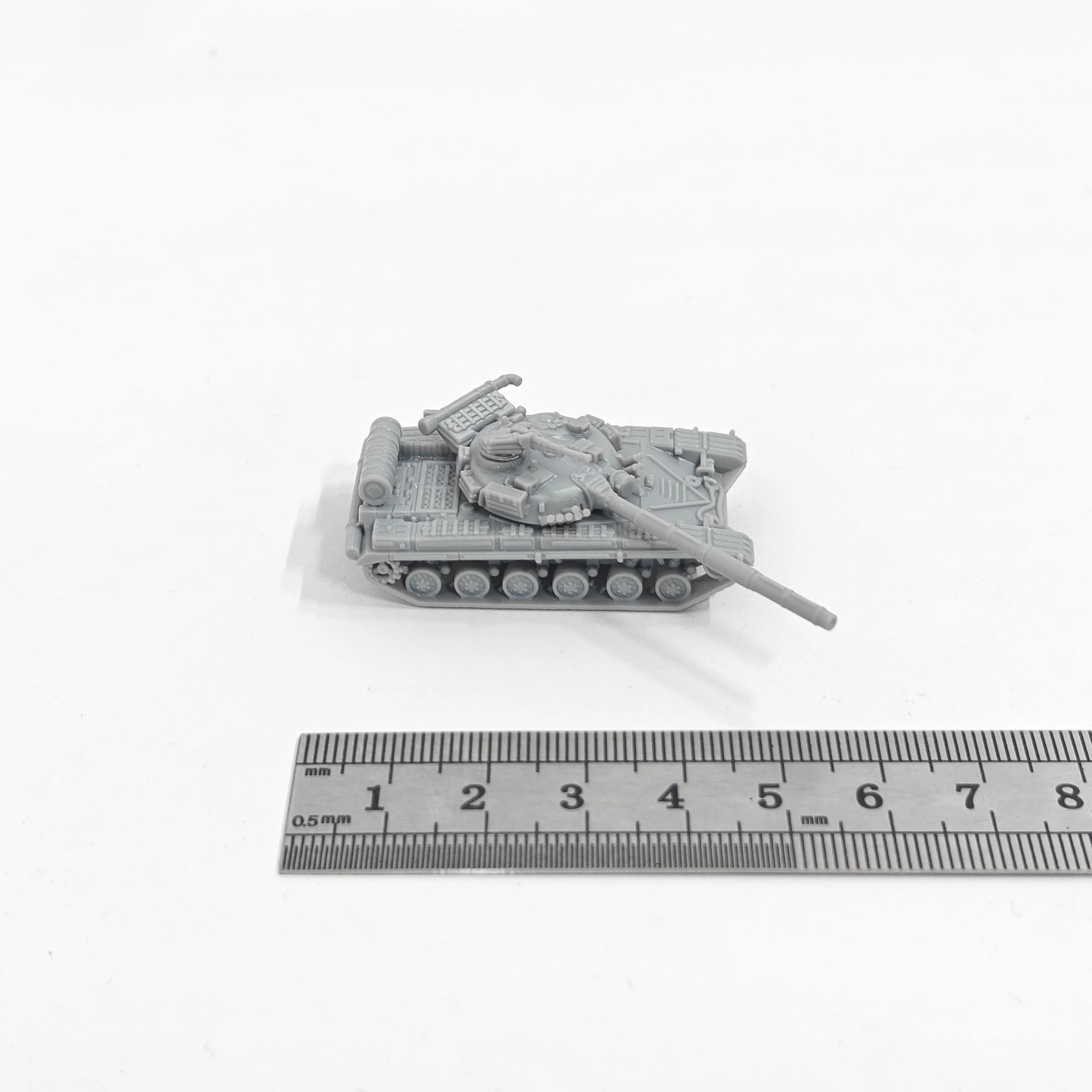 Kit modello di carro armato da battaglia principale T-64A in scala 1/144