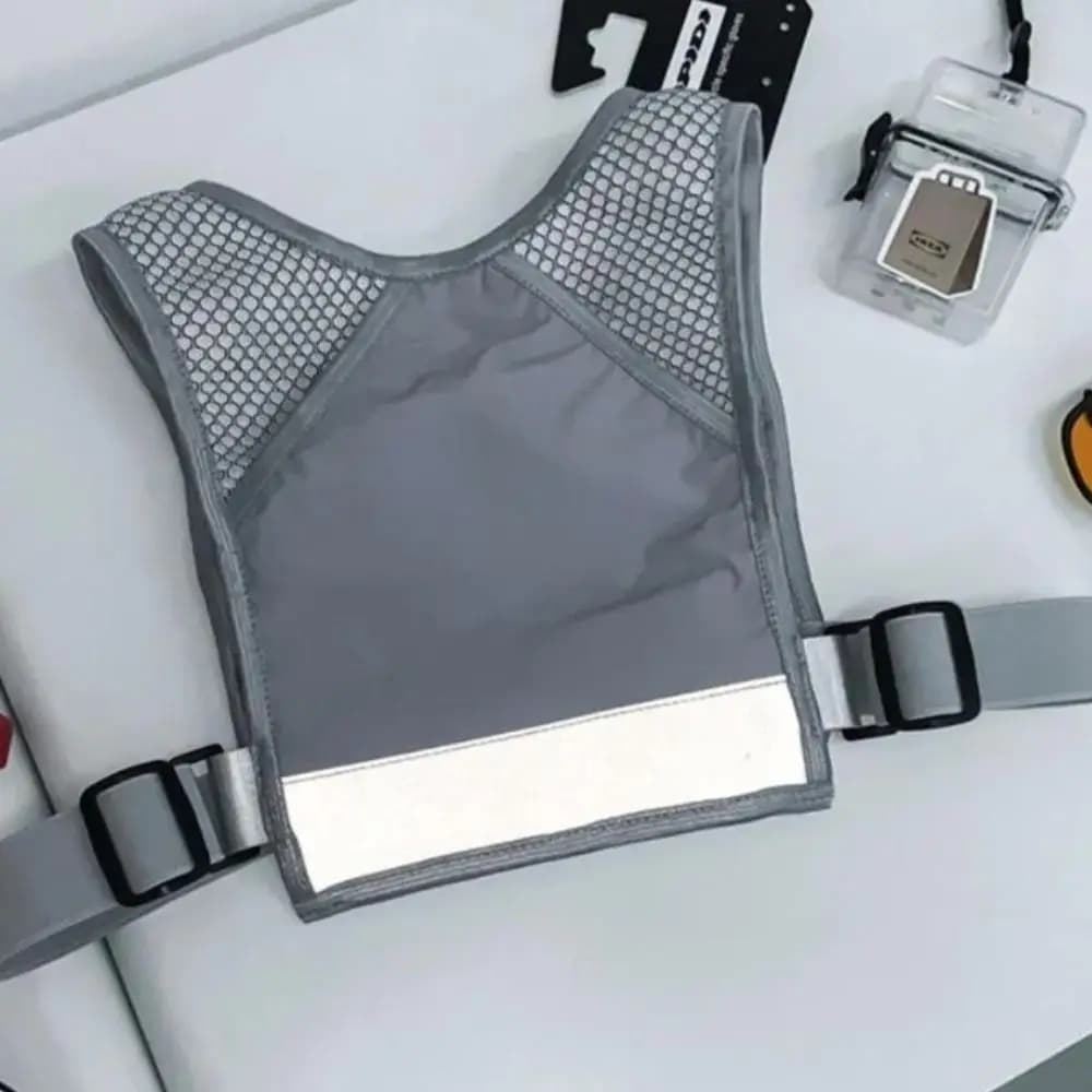 with pockets Reflective running vest Waterproof breathable breathable running vest bag Comfortable adjustable men's chest bag