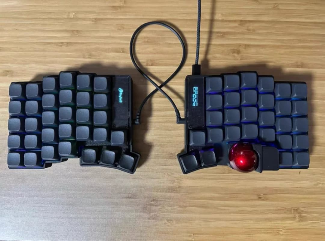 Kit tastiera meccanica divisa trackball piatta Supporto VIA/Remap Tastiere da gioco ergonomiche sostitutive a caldo RGB personalizzate monomodale cablate