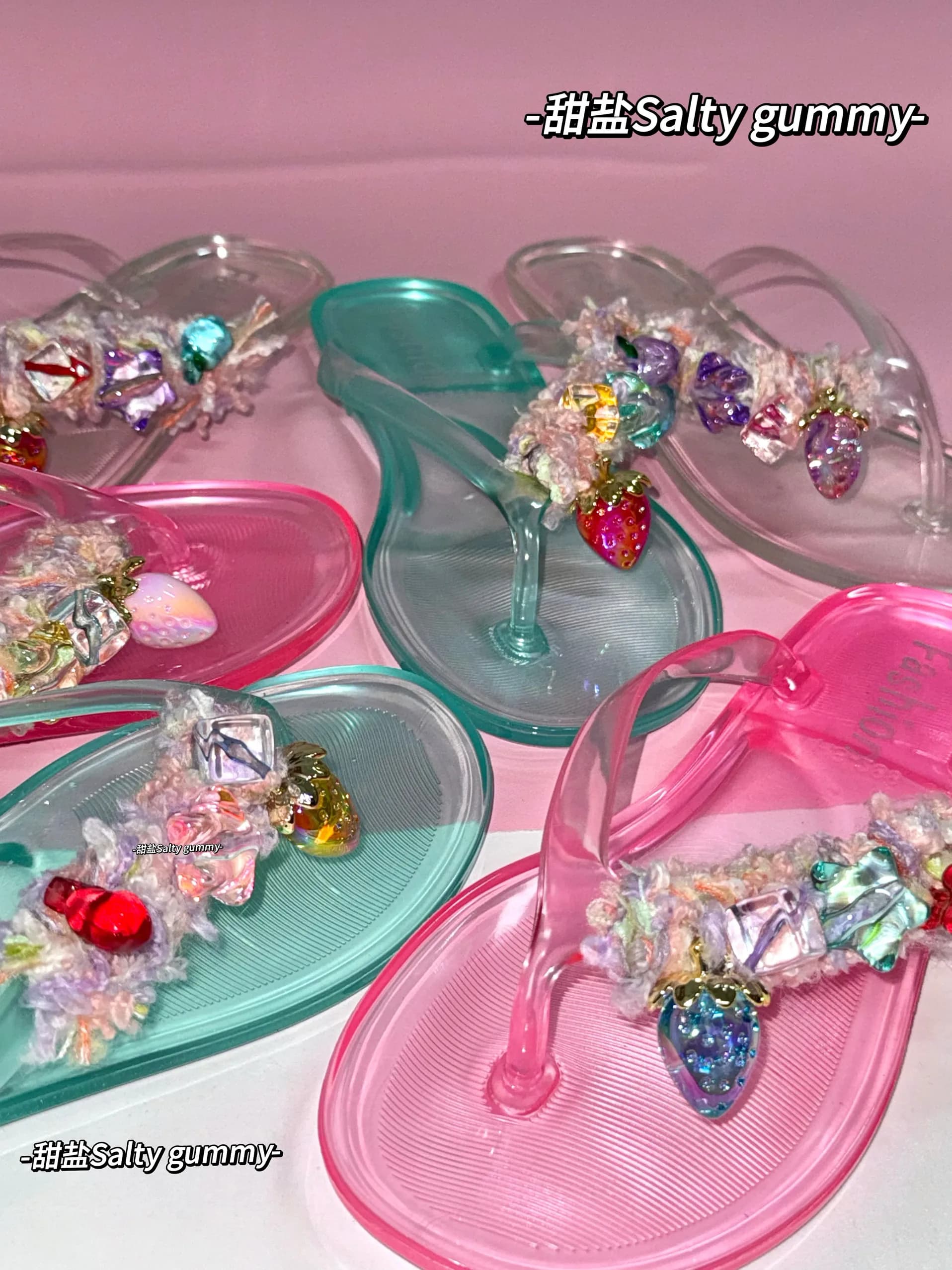 Fashion Original Handmade Crochet Strawberry Flat Flip-flop Shoe for Women Summer Wear 2026 New Jelly Transparent Pinch Slippers