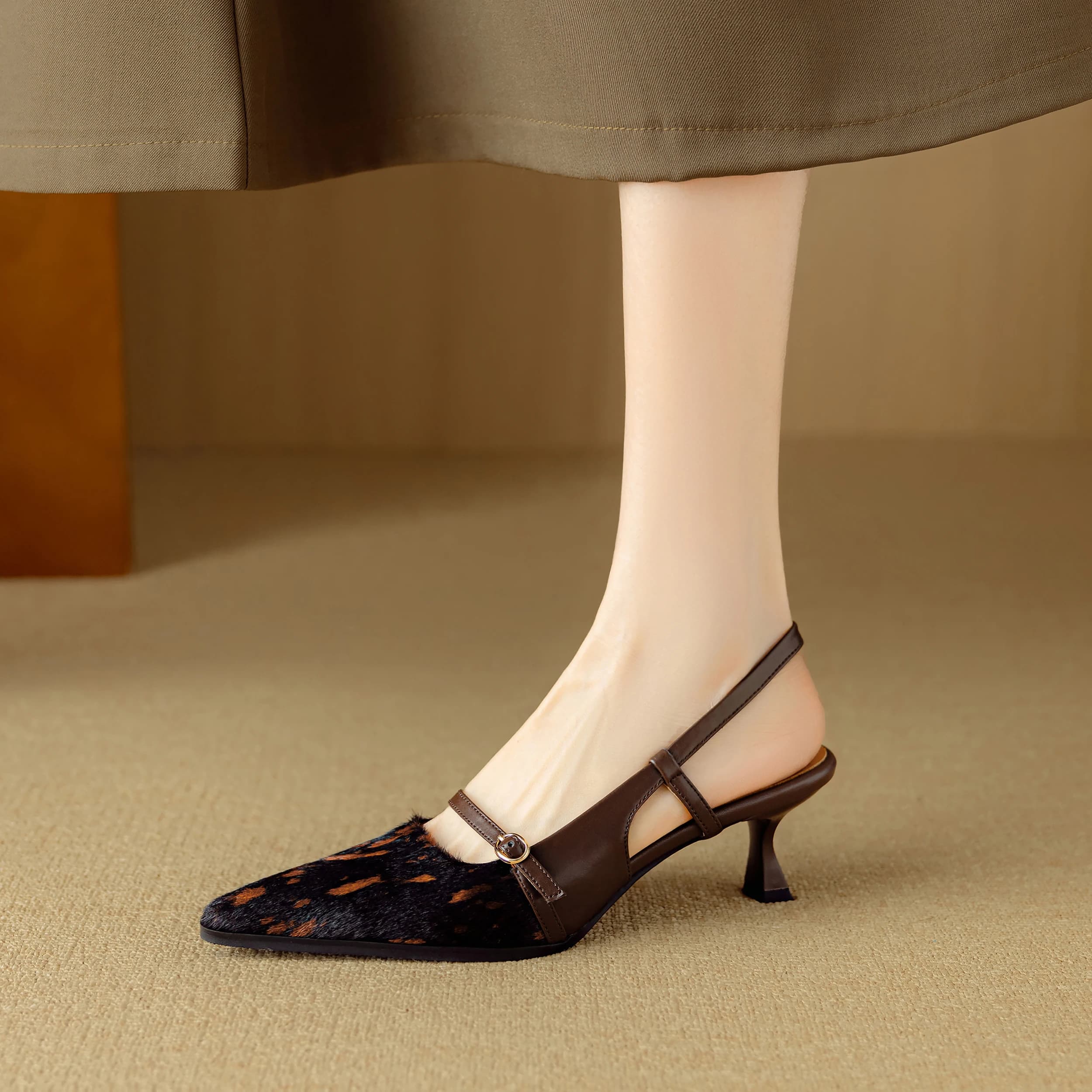 Scarpe da Donna in Vera Pelle di Lusso con Dettagli in Crine di Cavallo, Sandali con Tacco Medio Sottile e Punta Affusolata, Tacchi Alti da Cerimonia