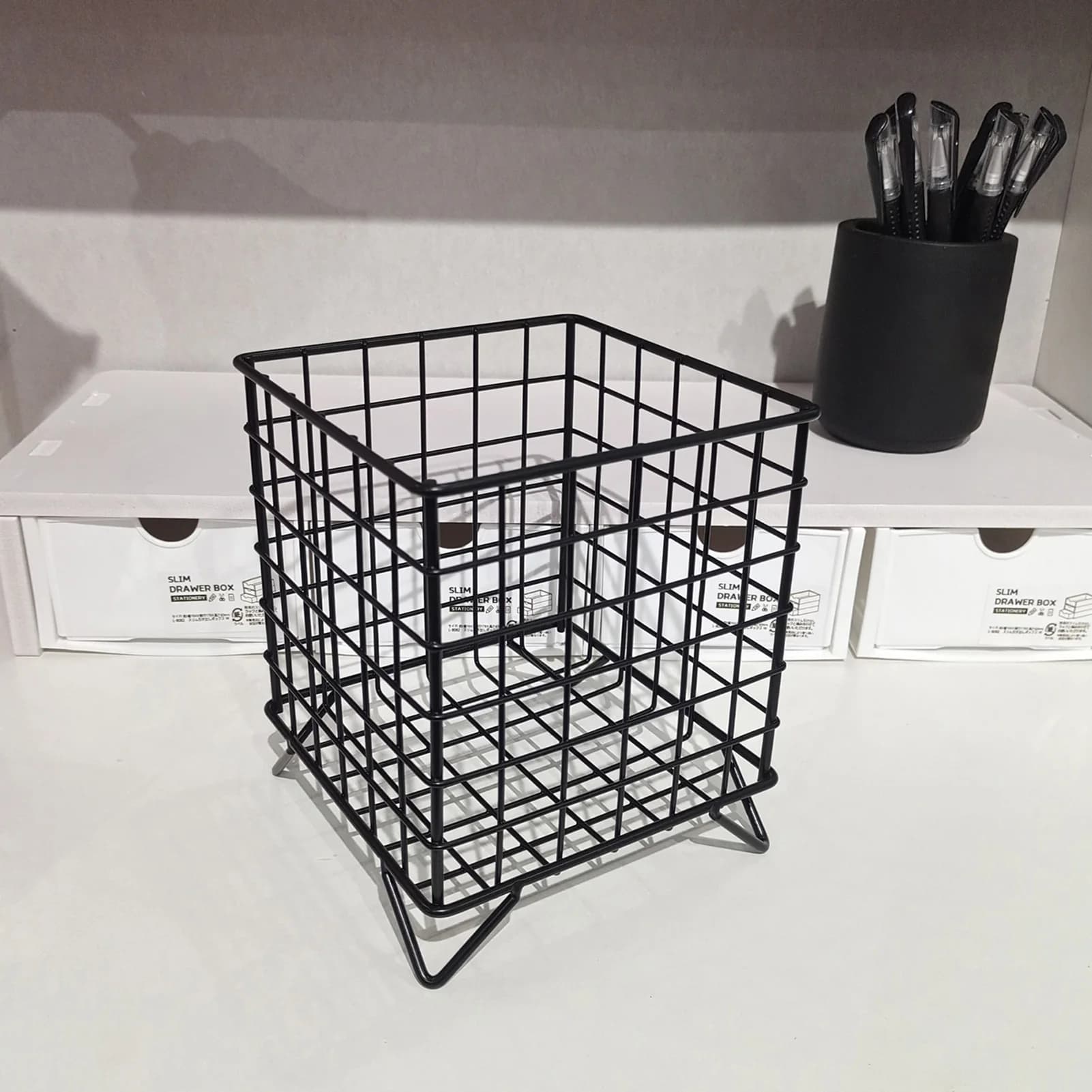 Multifunctional Iron Storage Basket Farmhouse Metal Kitchen Seasoning Snacks Basket Suitable for Friend Family Neighbors Gift