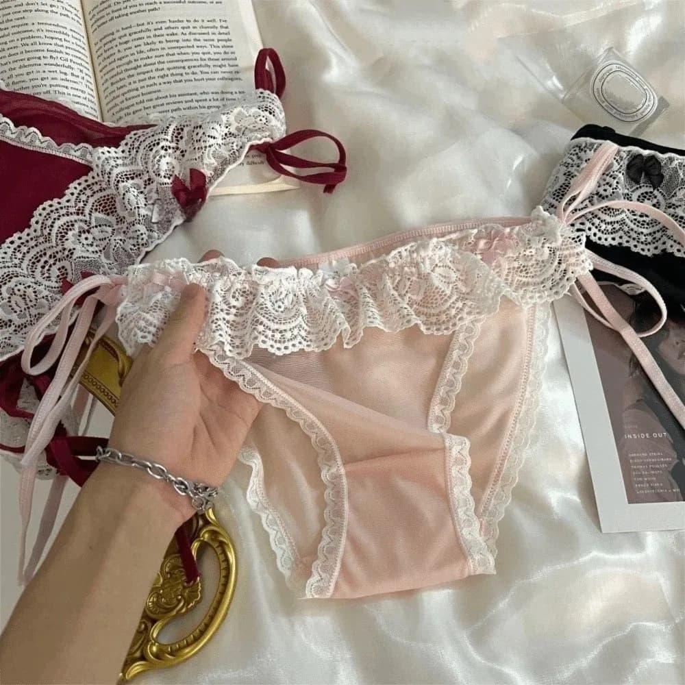Slip in pizzo a vita bassa sottile con fiocco e fondo in cotone, intimo da donna