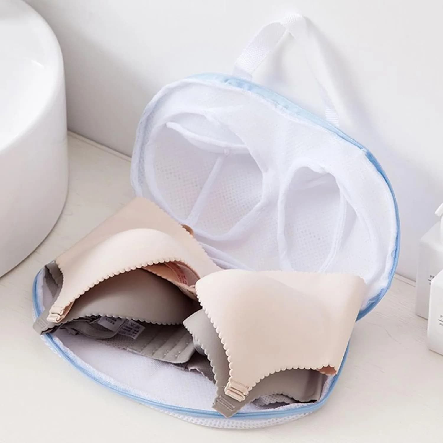 1pcs Bra Washing Bags for Laundry, Delicate Lingerie Laundry Bags with Blue Trim, Bra Bags for Laundry,Mesh Wash Bags for Bras, Socks, Underwear