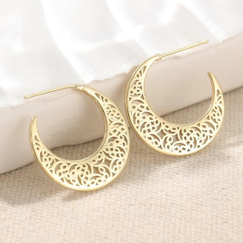 Orecchini a Cerchio Vintage con Intaglio a Mezzaluna per Donne, Raffinati Orecchini in Metallo a Forma di Luna Crescente, Gioielli Adatti per Feste e Vacanze