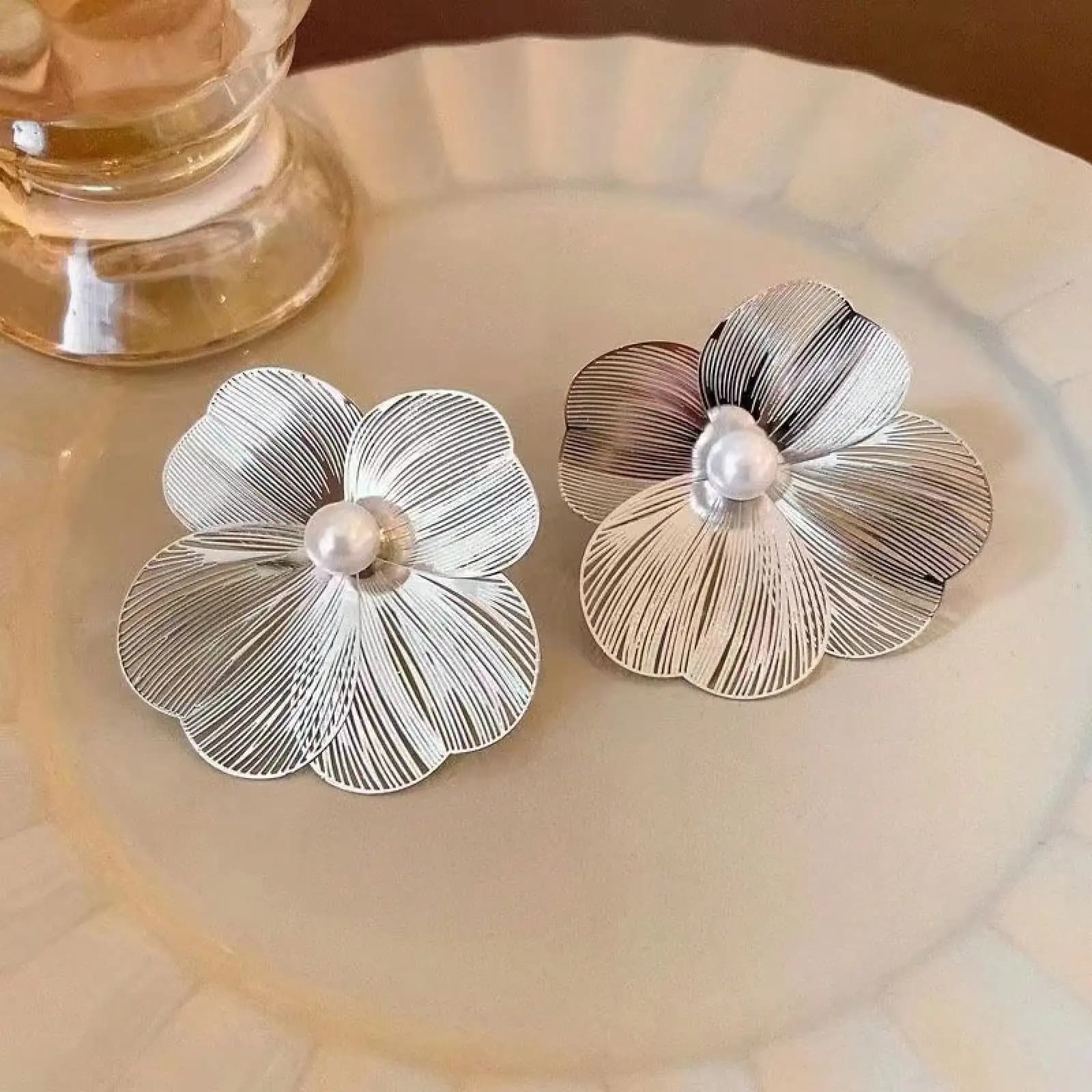 Flower Pearl Earrings-Niche Design Sense Of Temperament Earrings