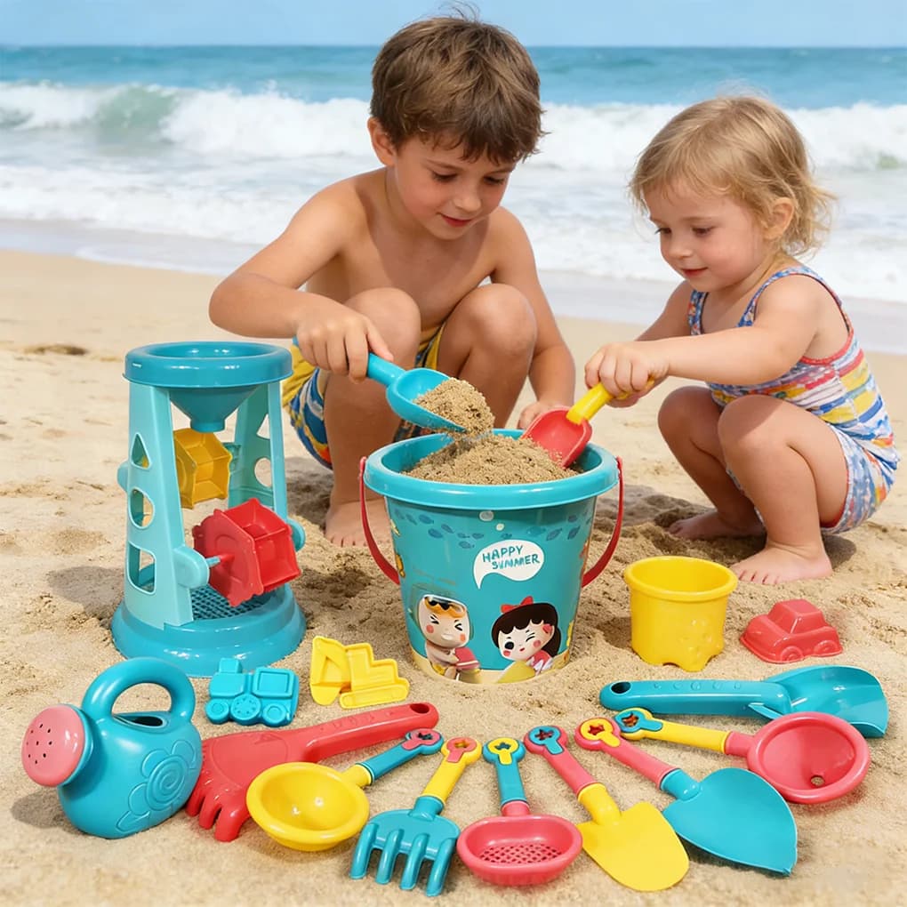 Set di 18 pezzi di giocattoli da spiaggia, strumenti per giocare con la sabbia per bambini, in plastica, per giochi estivi in piscina e spiaggia, pala per sabbia, secchiello da spiaggia, attrezzo per scavare.