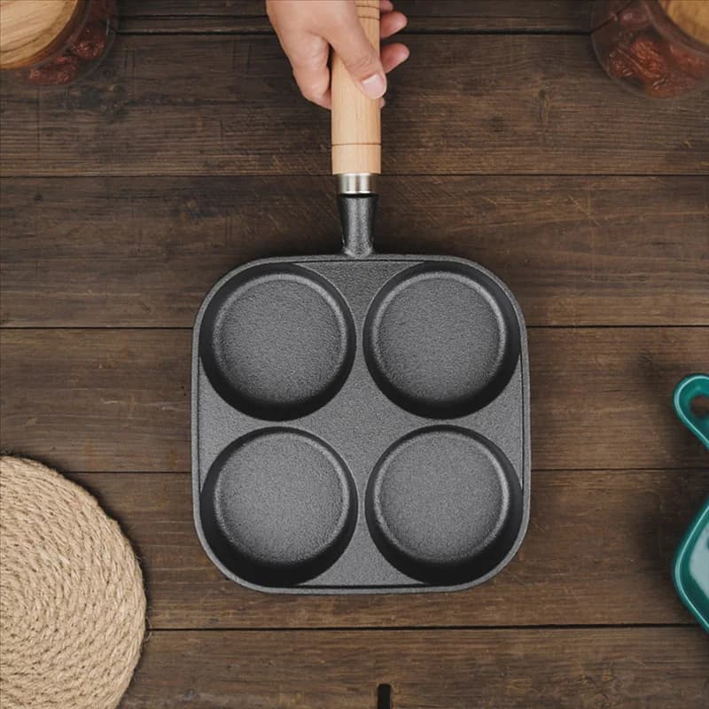 Nuova padella per uova non rivestita, padella per frittata con fornello per uova addensato da 4 tazze, fornello per pancake in ghisa sana per la colazione