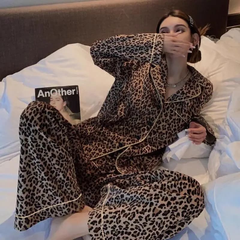 Pigiama Leopardato Hello Kitty per Ragazze, Abbigliamento da Casa per Studentesse, Pochacco Melody, Pigiama Donna Primavera Autunno con Maniche Lunghe e Pantaloni