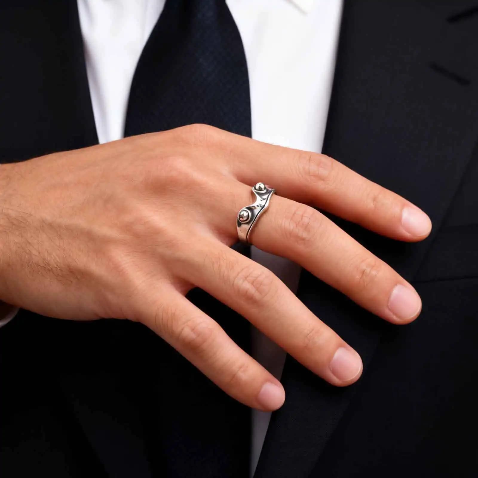 Anello Regolabile a Forma di Rana Vnox per Uomo e Donna, Gioiello a Tema Animale, Regalo Unico, Accessorio Unisex alla Moda