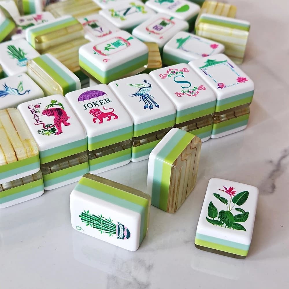 Luxury 4-Layer Acrylic American Mahjong Set Portable Mah Jongg Game Tiles Bamboo Grain Table Game with Authentic Chinese/Bamboo