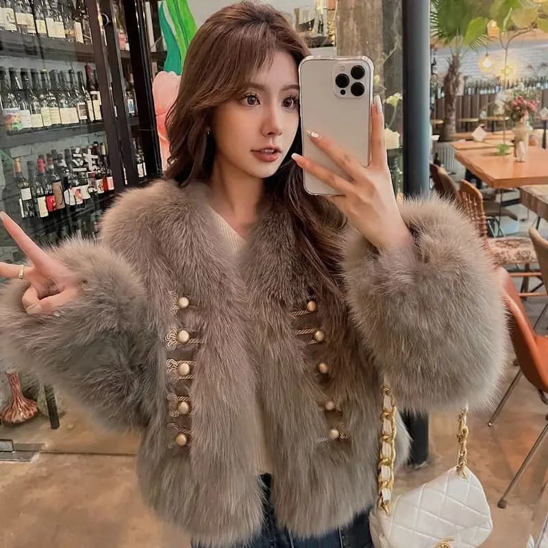 Fashionable women's fur jacket autumn and winter new version short Korean temperament warm loose