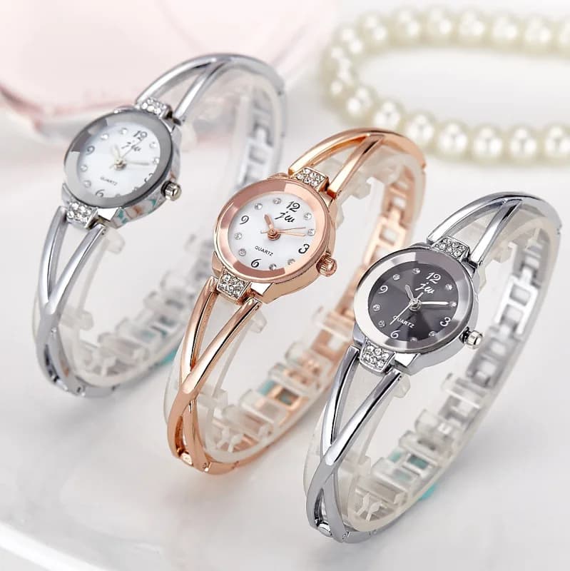 New fashionable Mujer Relojes women's wristwatch small quartz dial for popular leisure time wrist watch now stylish female watches