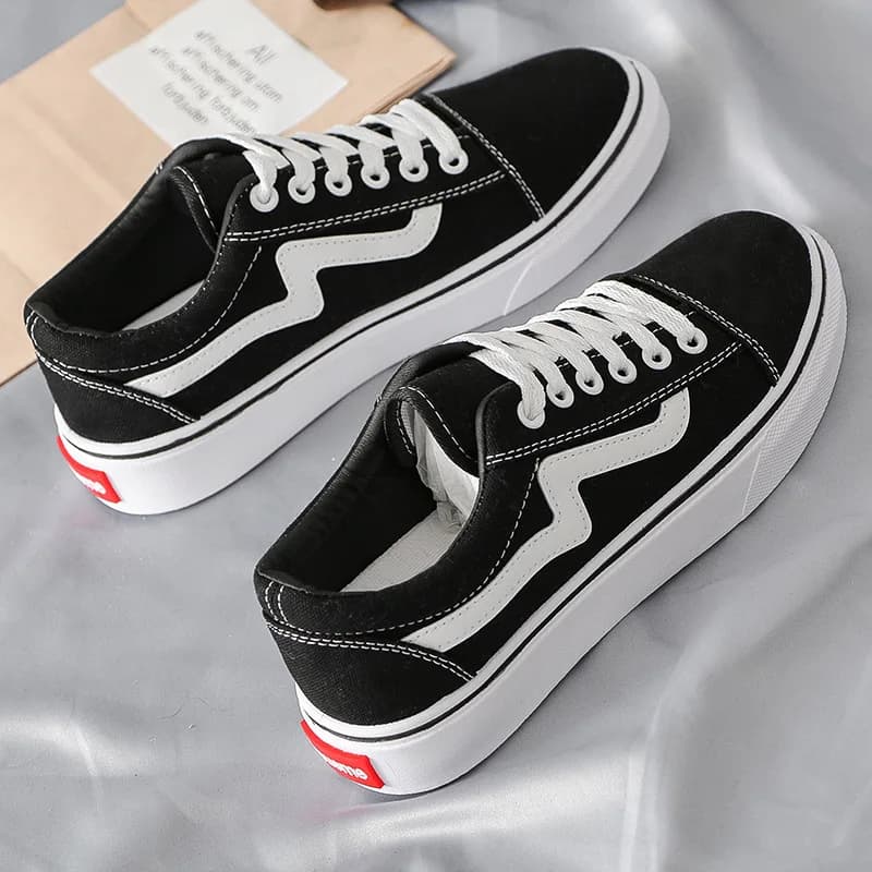 2025 Spring New Canvas Shoes for Female Students, Breathable and Versatile White Sneakers