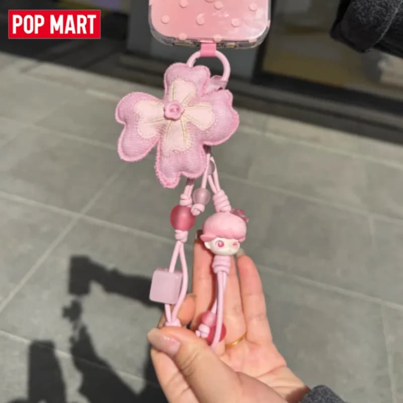 POPMART DIMOO MOMENTS IN BLOOM Series Ciondolo Blind Box Anime Action Figure Busta a Sorpresa Ornamento Statuette Modellini da Scrivania
