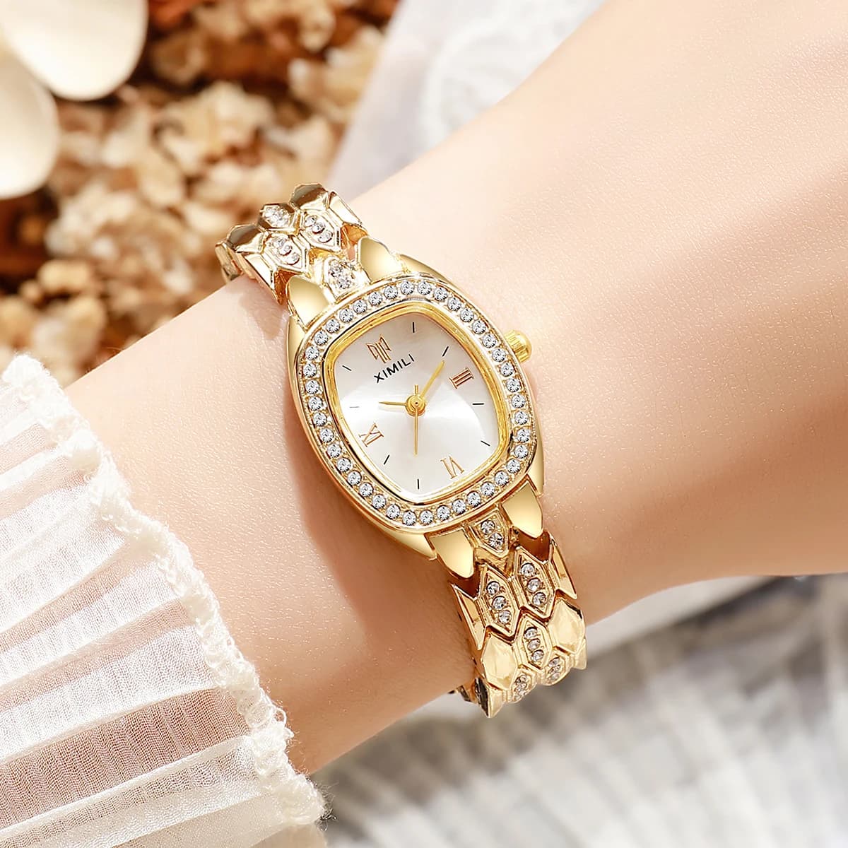 Elegant Oval Watch with Rhinestones for Women | Gold/Silver/Green Dial | Dust Watch with Delicate Bracelet | Fashion Luxury Watch