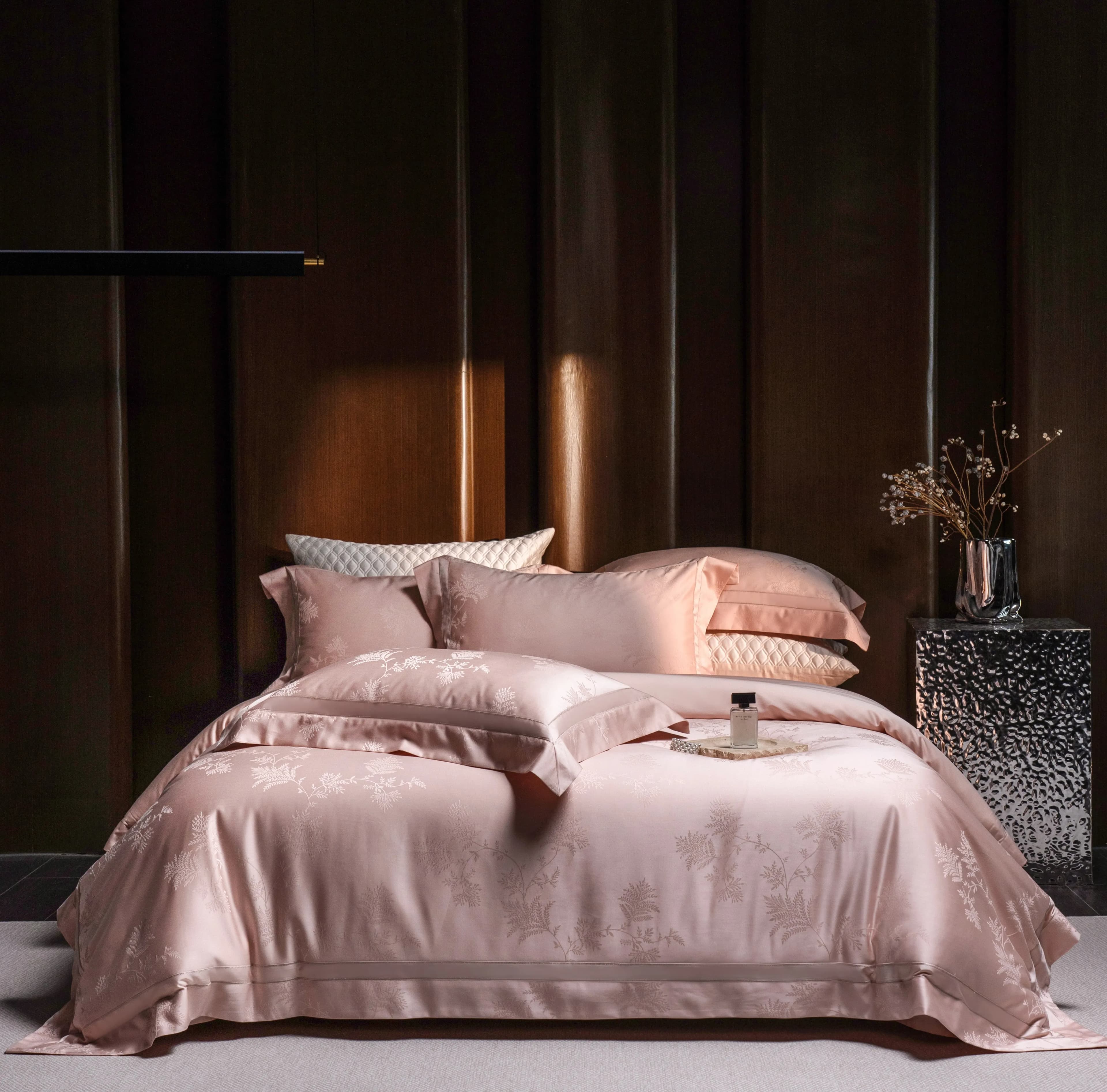 Luxury Pink Floral Jacquard Bedding Set, Duvet Cover Set, Elegant Hotel Style Bed Sheets Pillowcases Home Textile