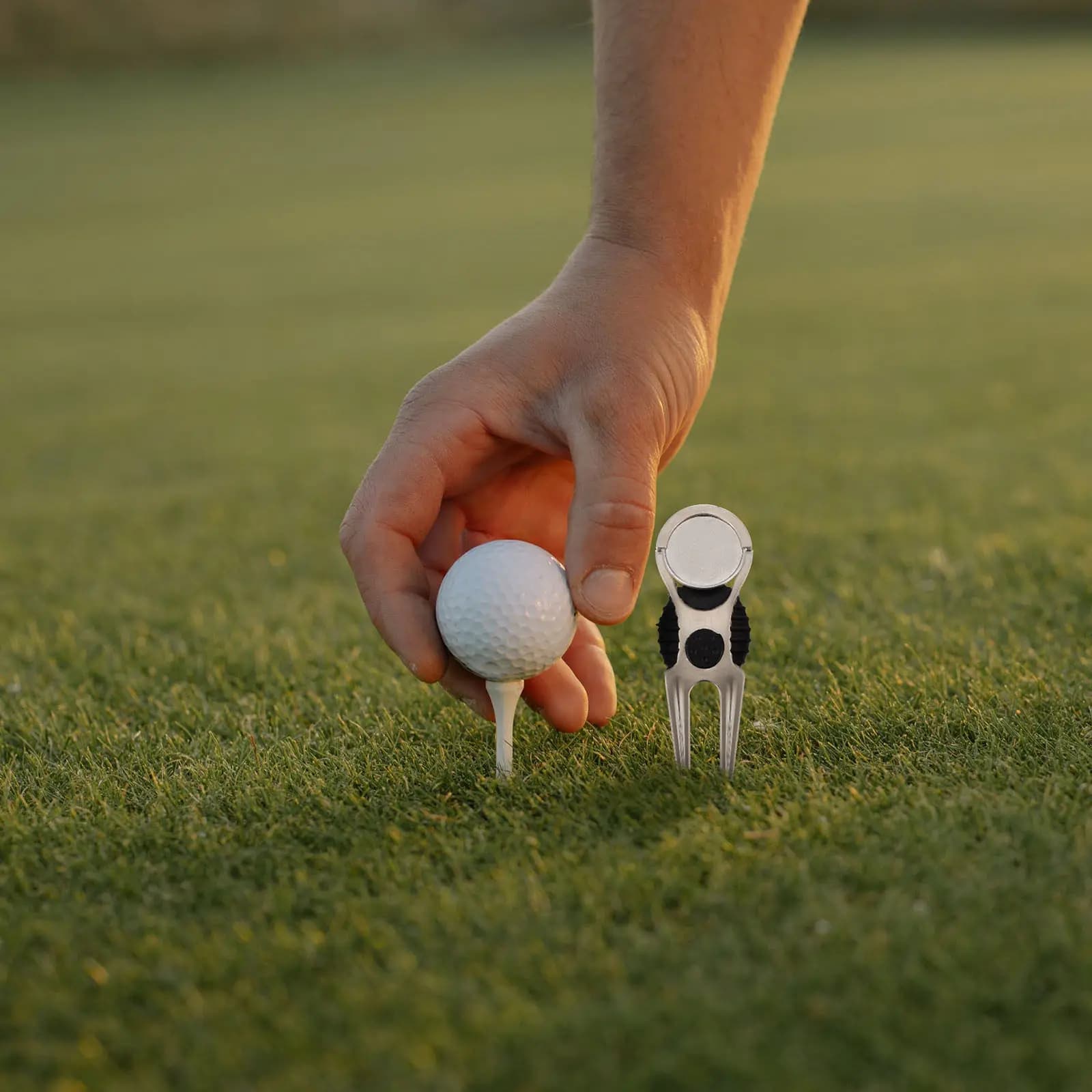 1 Pezzo Riparatore di Divot da Golf Robusto in Lega di Zinco con Marcaballine e Magnete per Attrezzatura da Putting