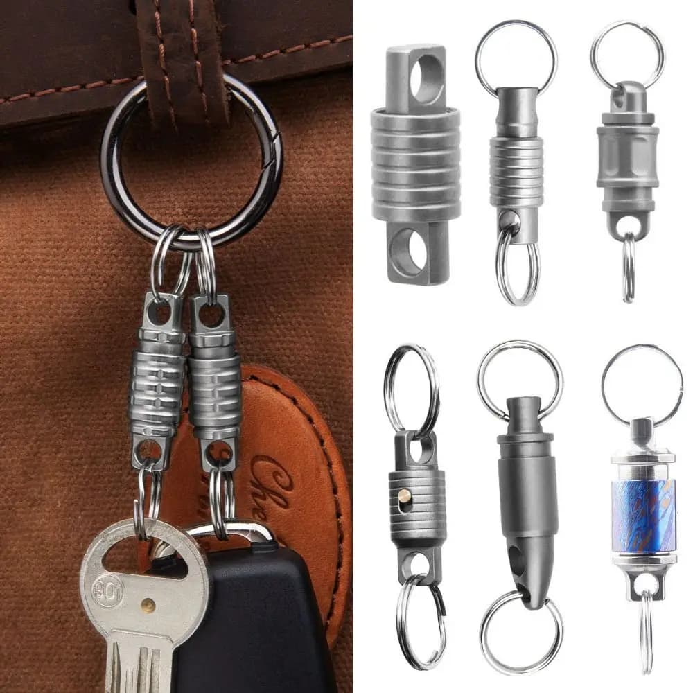 Portachiavi EDC ultraleggero in lega di titanio portatile accessori portachiavi per auto portachiavi girevole a 360 ° per esterni piccolo strumento
