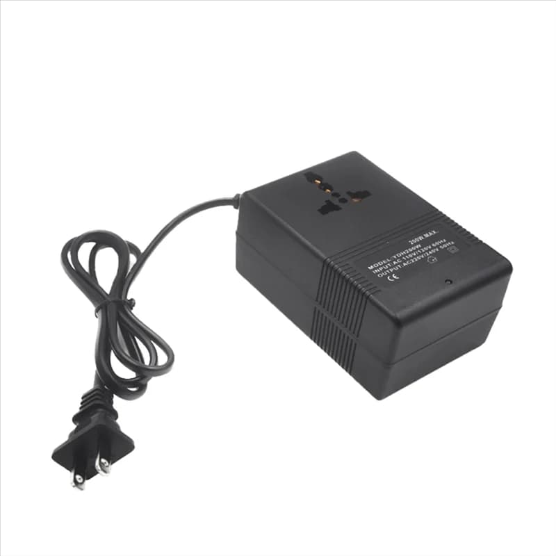BABQ! Convertitore di tensione da 200 W Trasformatore da 110 V a 220 V Trasformatore step-up Convertitore di tensione Adattatore da viaggio Spina americana