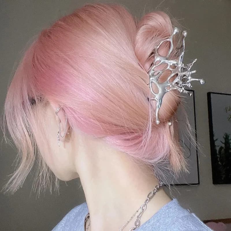 Fermaglio per Capelli a Farfalla in Metallo Liquido Y2K, Nuovo Design Trendy 2024, Clip Irregolare Traforata, Accessori per Capelli da Donna