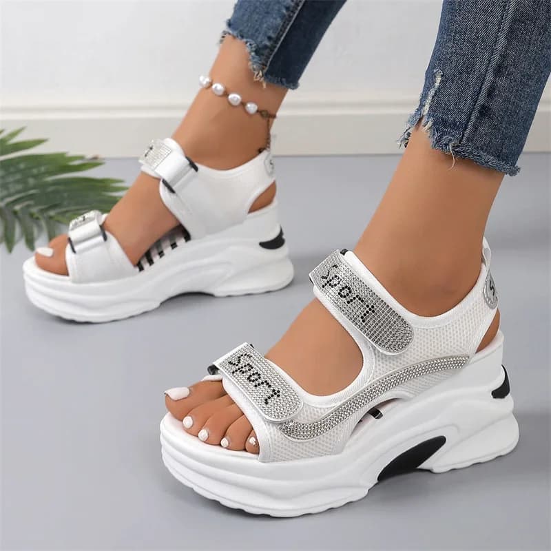 Scarpe da passeggio nuove casual con suola spessa in cristallo romano sexy da donna estive Sandali sportivi alla moda morbidi e traspiranti per tutti i giorni