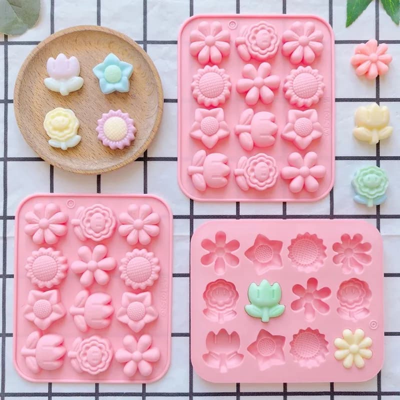 2 stampi in silicone da 736 pezzi (12 confezioni da 6) per gelatine, budini, torte, cioccolatini e ghiaccio, con 6 piccoli fiori in fila.