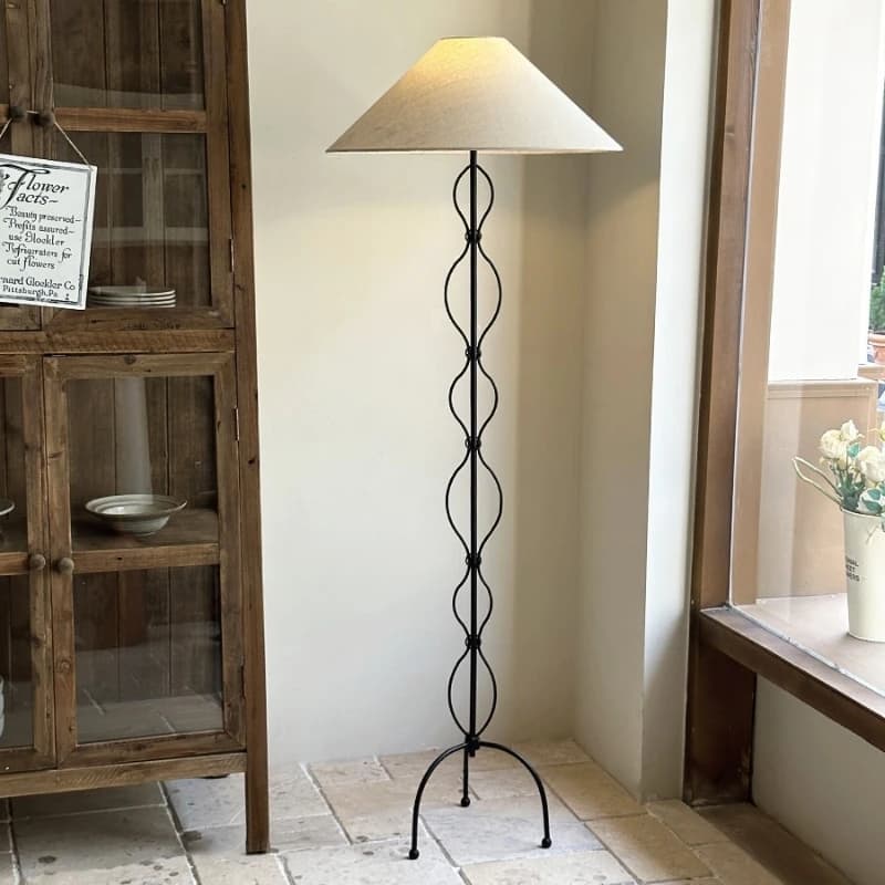 Lampada da Terra LED in Tessuto Stile Nordico Wabi Sabi con Base a Spirale in Metallo per Soggiorno, Studio, Camera da Letto, Comodino, Arredamento Casa, Angolo Divano