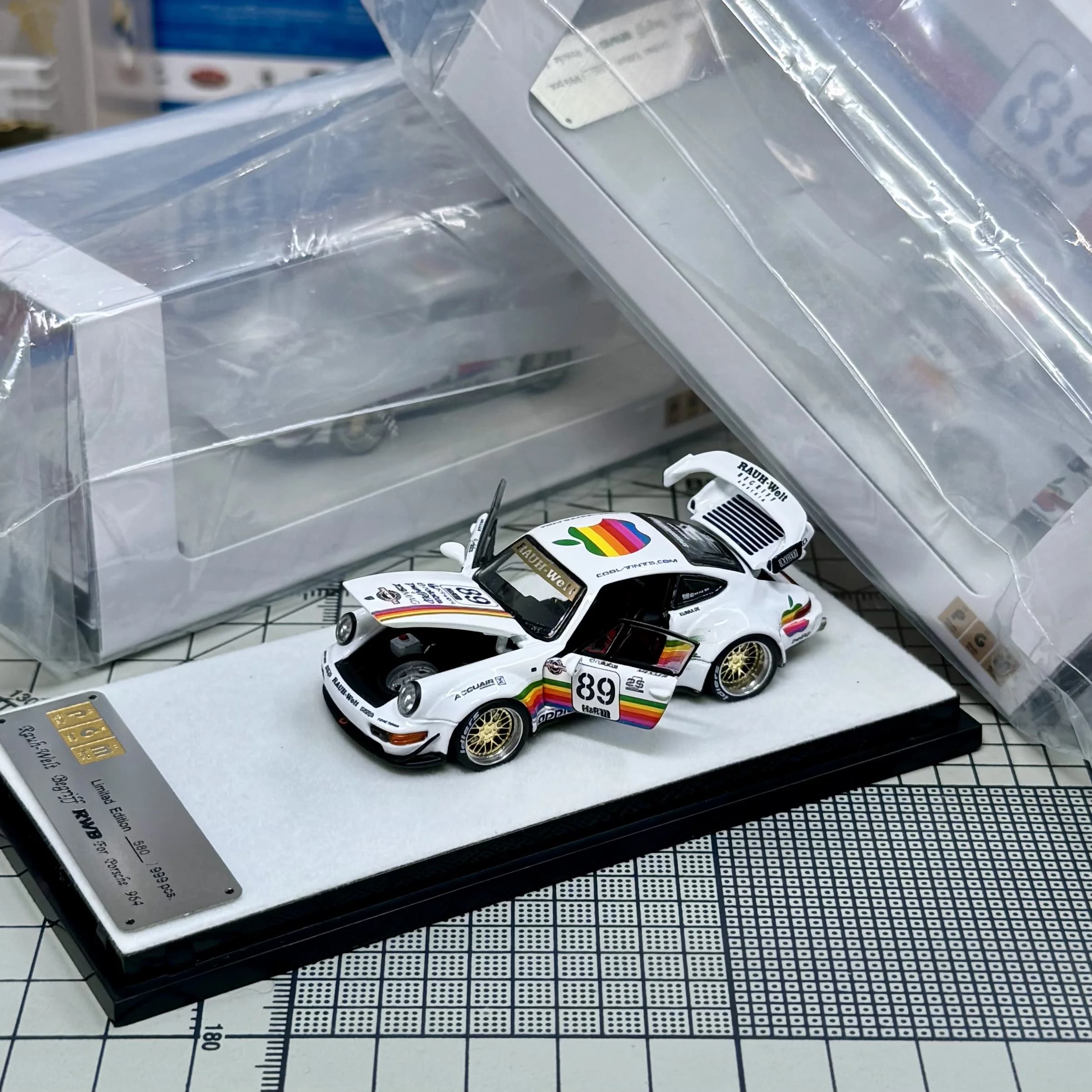 Stocks PGM 1/64 RWB964 Bianco 89 # Modellino Auto in Metallo Colorato Completamente Apribile per il 2026