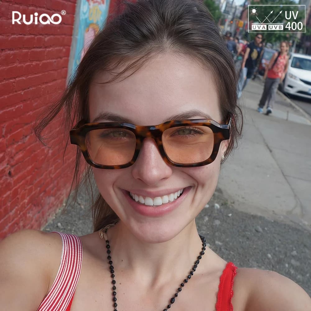 2026 Trendy Small Square Sunglasses Men Women Retro Rectangle Vintage UV400 Gradient Shades Travel Beach Street Eyewear Fashion