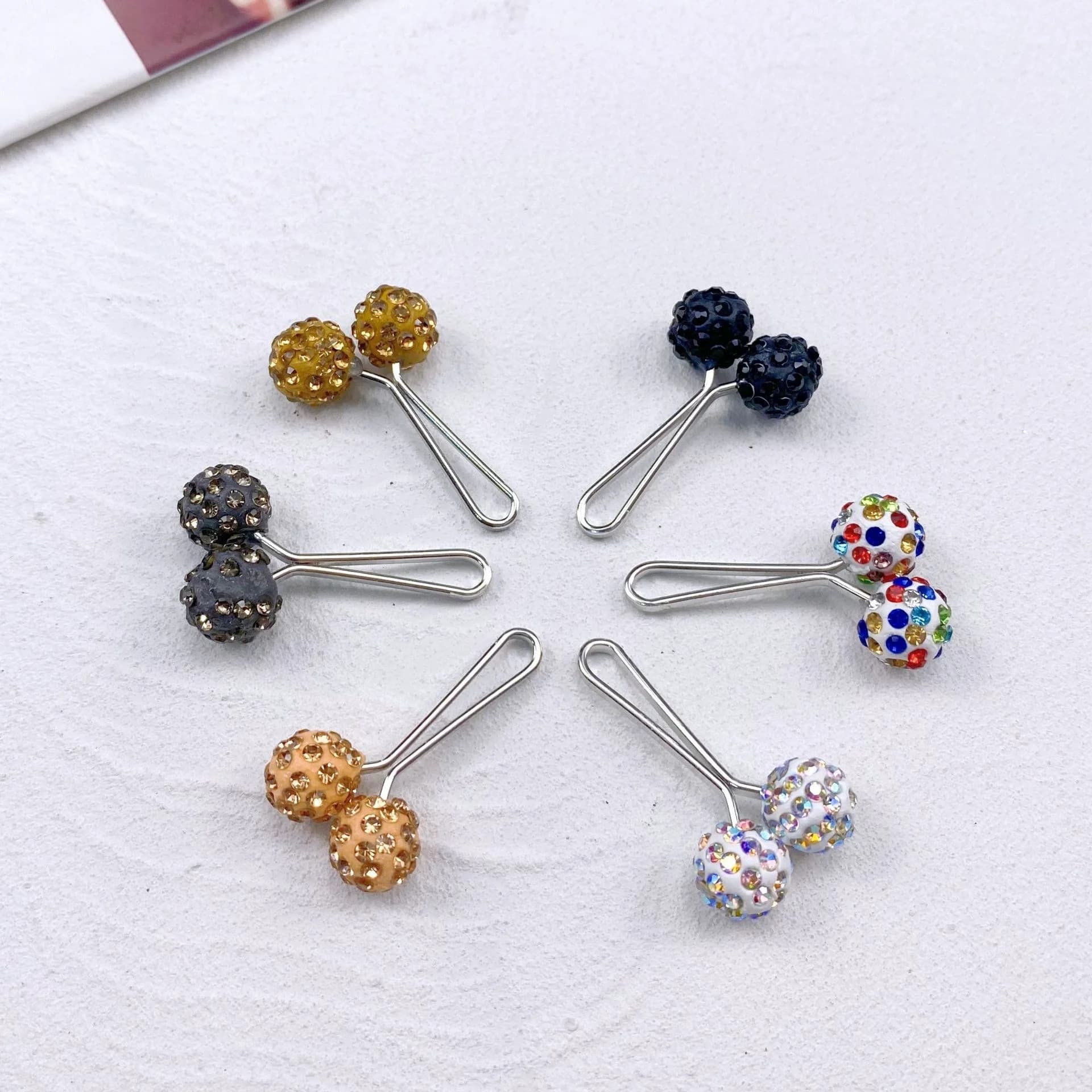2 Pieces Creative Crystal U-Pin Muslim Silk Scarf Clip Accessory Metal Neck Clips Bandana Accessories For Women