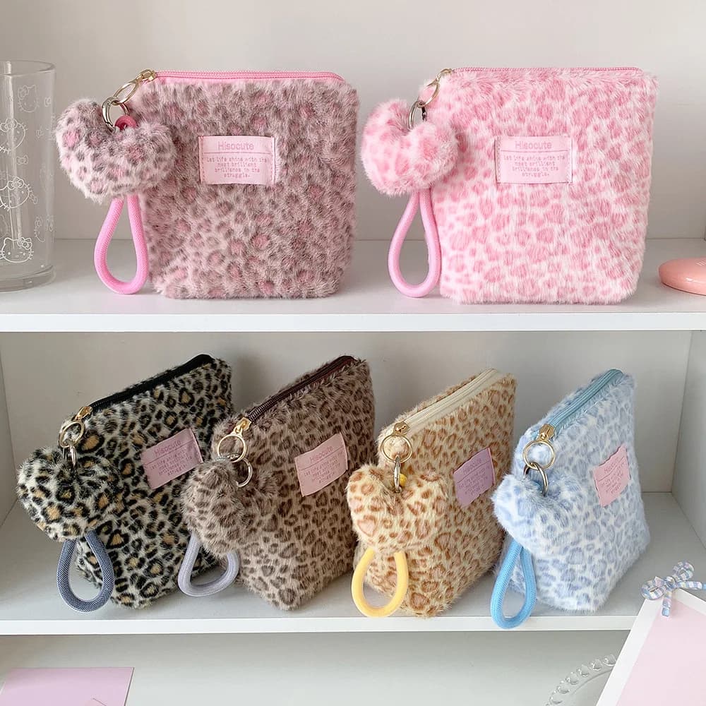New Vintage Plush Makeup Bag with Leopard Print for Girls, Portable Organizer for Skincare Products, Small Toiletry Bag for Student, Women's Pouch