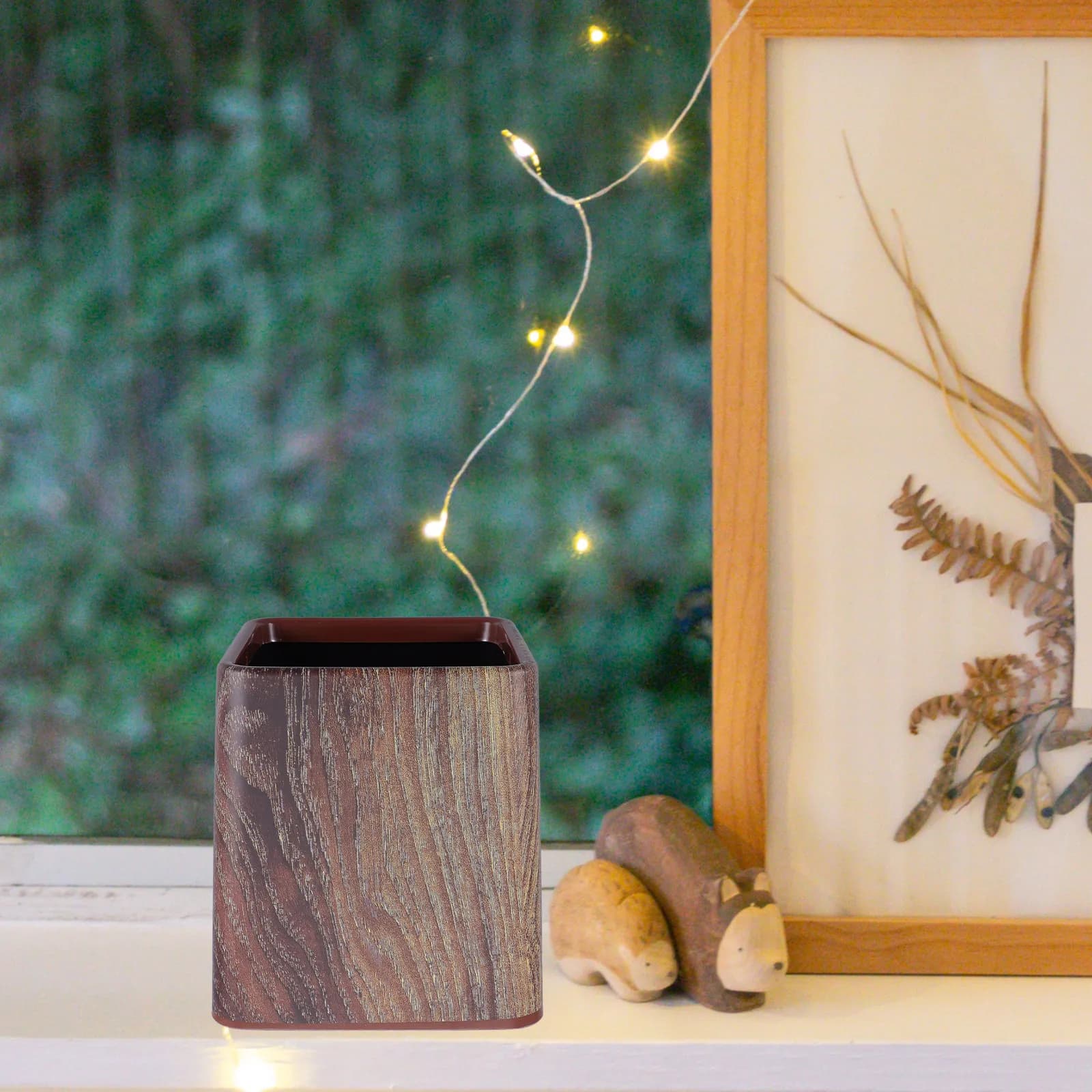 Retro Walnut Grain Trash Can Small Desktop Waste Basket for Bedroom Bathroom Kitchen Office Living Room Home Decor Stylish