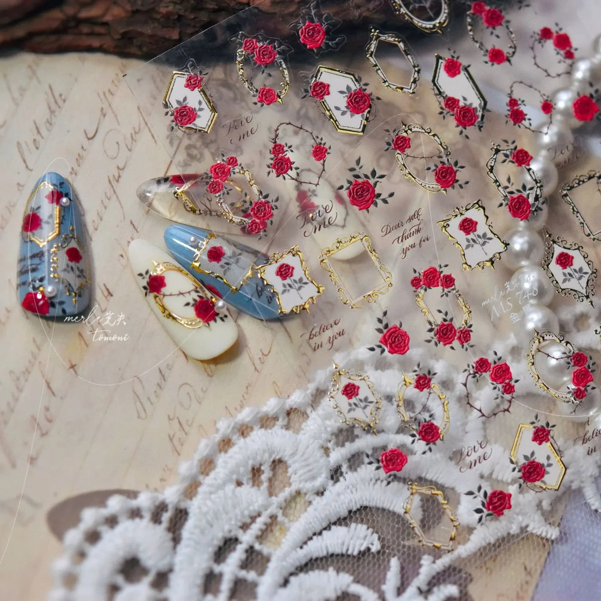 Adesivi per Unghie 5D di Lusso con Motivi Floreali, Cornice Metallica in Stile Cinese Oro e Argento, Cristalli Brillanti e Strass Autoadesivi per Manicure