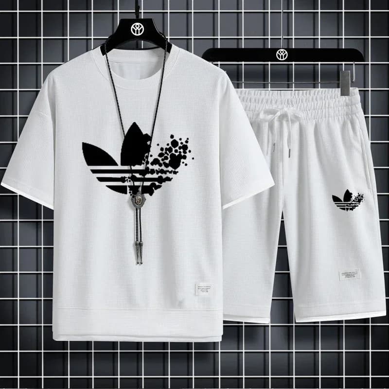 Completo sportivo da uomo estivo 2025: T-shirt traspirante e pantaloncini da jogging per allenamento all'aperto e basket