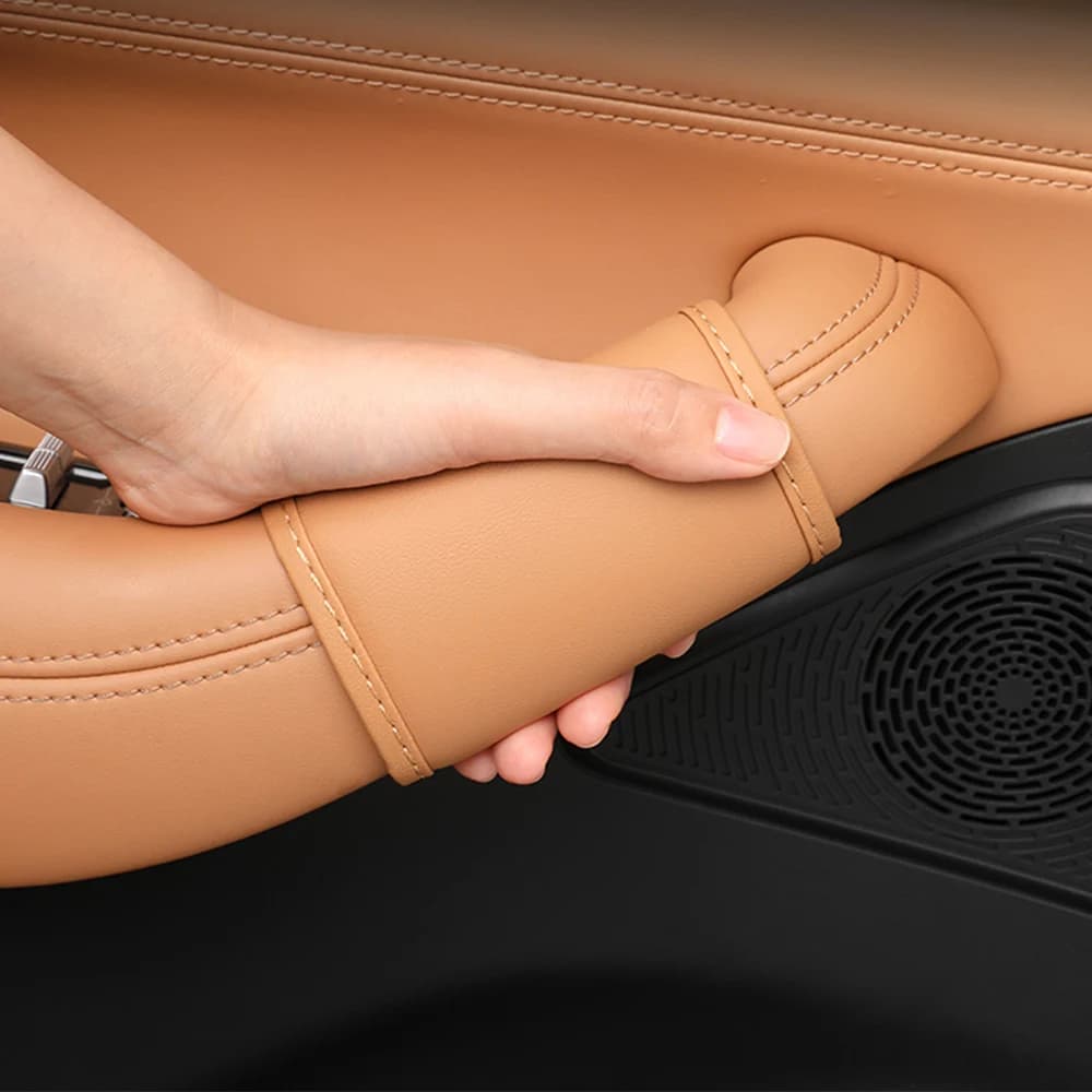 Per il 2024 2025 Geely Starray Boyue L Atlas FX11 Maniglia interna della porta Copertura protettiva Forniture interne Copertura protettiva in pelle