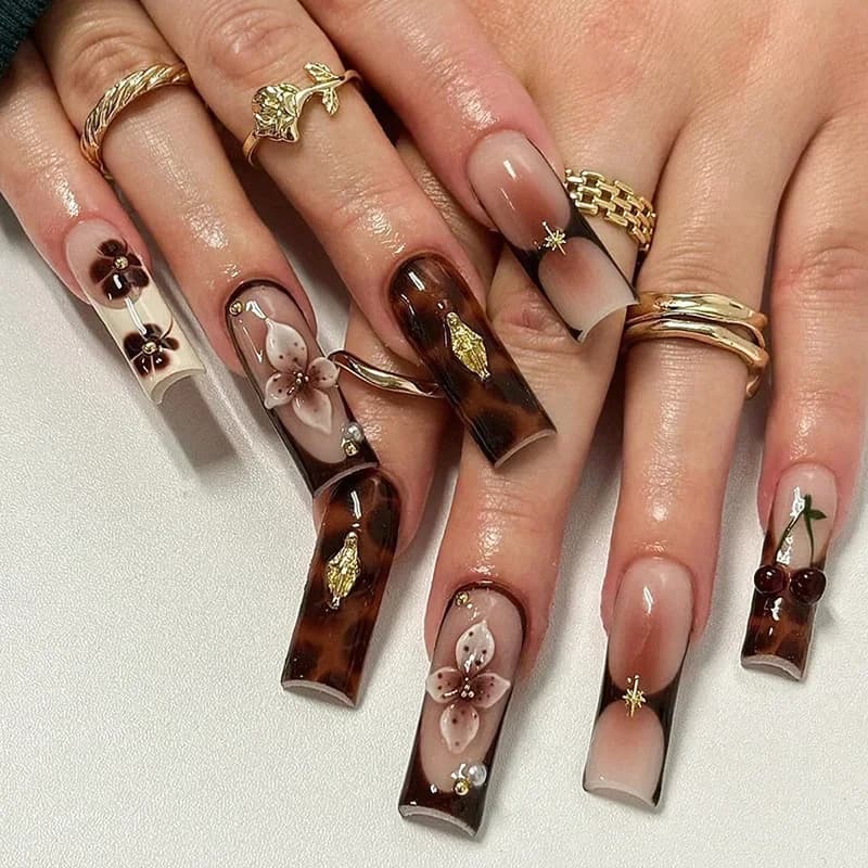 24 pezzi set di unghie francesi a bara lunga con motivo stampa leopardata ornamento di fiori unghie finte adesive manicure per ragazze speziate invernali