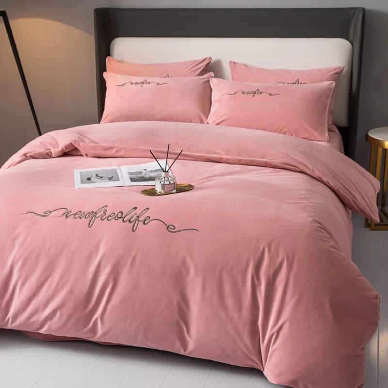 Set di quattro pezzi in velluto per bambini addensato Set di lenzuolo e biancheria da letto per dormire nuda in velluto corallo di velluto al latte caldo invernale