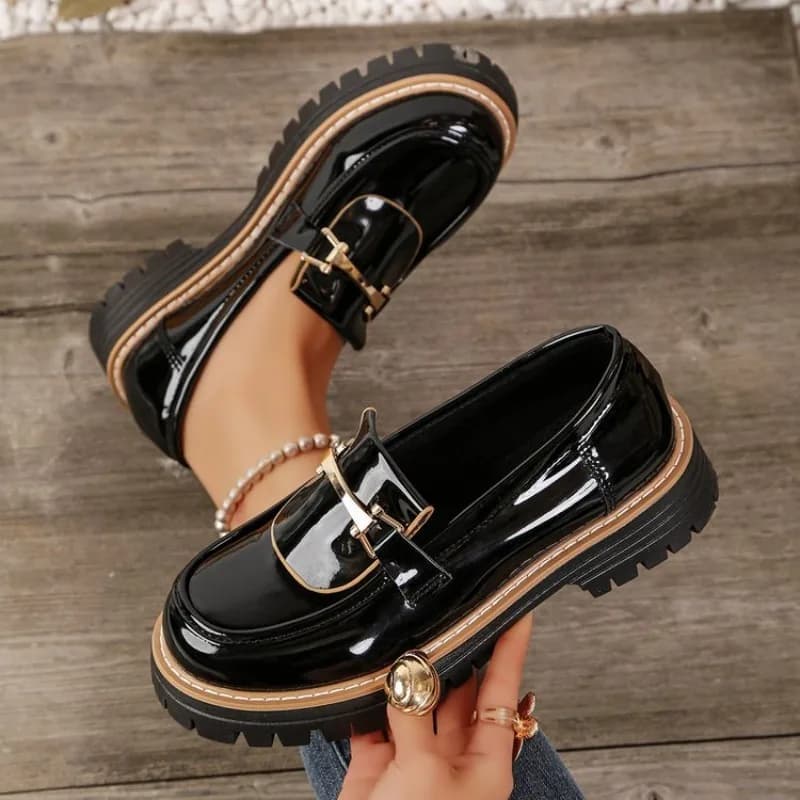 Mocassini da Donna con Punta Tonda, Suola Spessa con Plateau, Effetto Vernice Lucida, Slip-on con Dettagli Metallici, Calzature Casual da Ufficio 2026