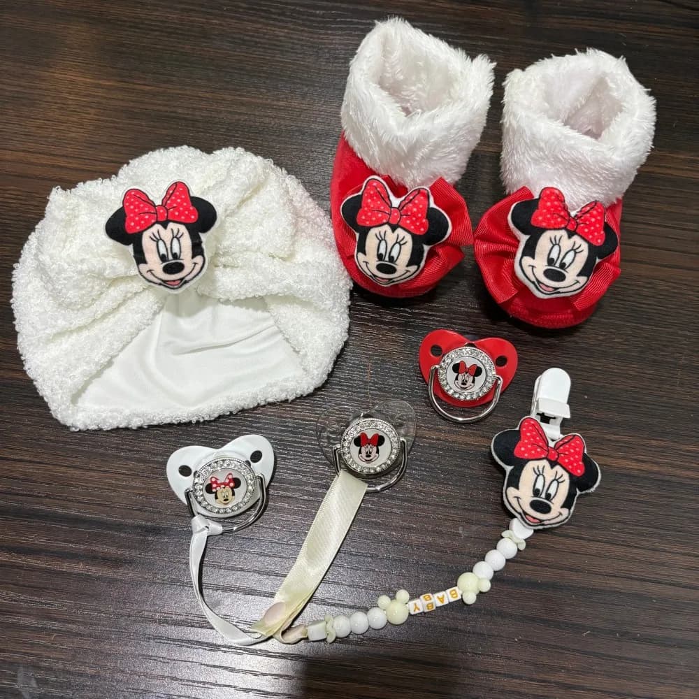 Winter newborn hats cute accessories infant boots newborn feeding gift cards kawaii baby teething pacifier holder girl set
