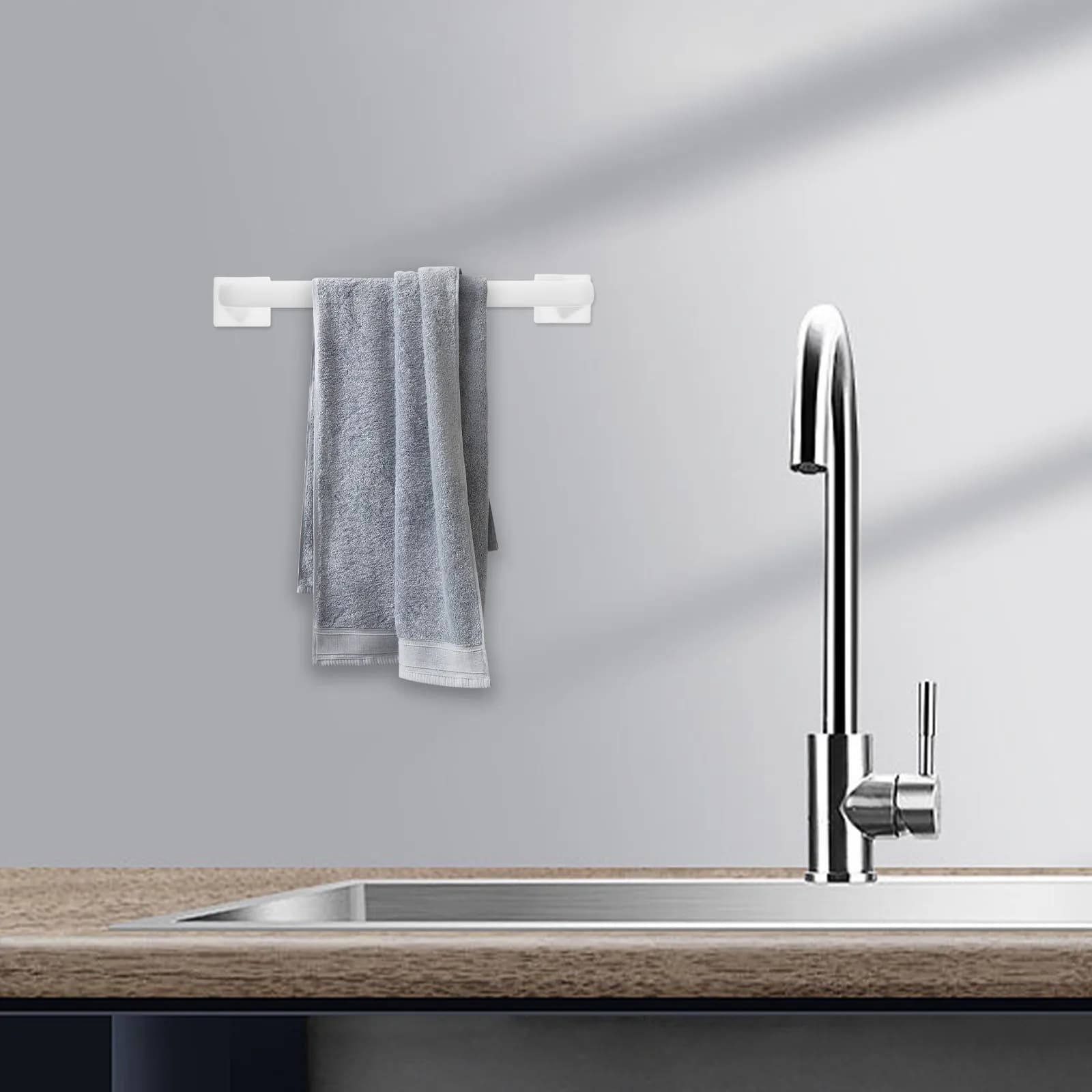Set di 2 Portasciugamani da Bagno Senza Foratura, Autoadesivi, Impermeabili, Salvaspazio, Porta Asciugamani per Cucina e Bagno