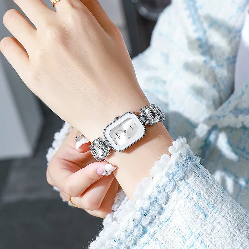 Orologio da Donna Quadrato di Lusso in Acciaio Inossidabile con Diamanti, Movimento al Quarzo Originale, Bracciale alla Moda, Orologio da Polso da Donna in Oro Rosa