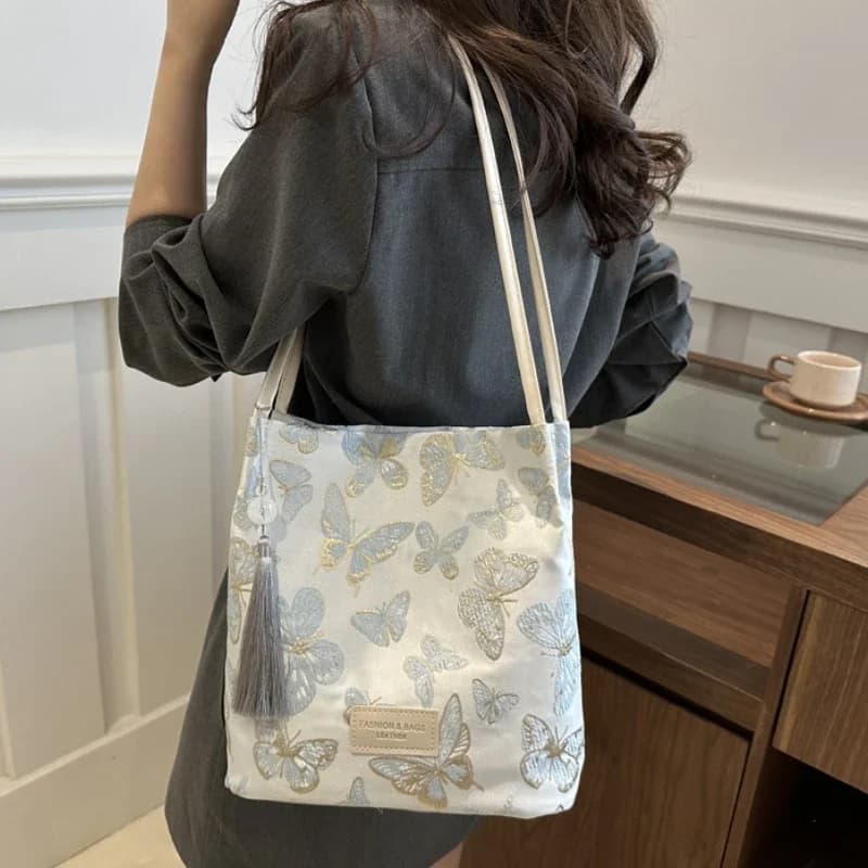 Retro Butterfly Flower Pattern Shoulder Bag Women Large Capacity Tassels Underarm Bucket Bags Fashion Elegant Handbags